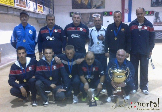 finale1-momcad_bure_s_osvojenim_pokalima